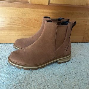 SOREL Chelsea Boots Size 9.